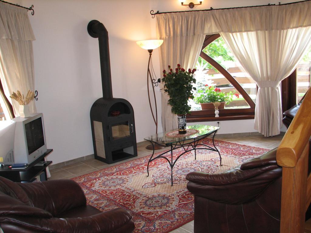 Hajdu Apartman 1. Hajdúszoboszló Esterno foto
