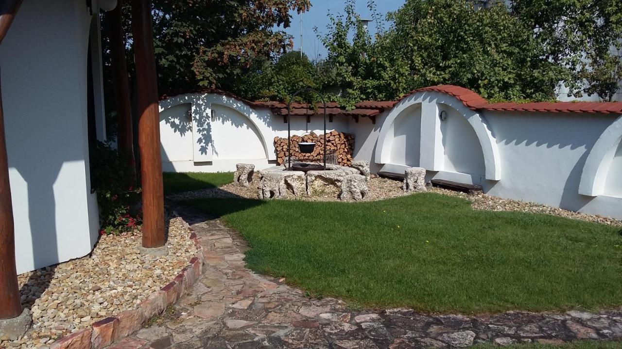 Hajdu Apartman 1. Hajdúszoboszló Esterno foto